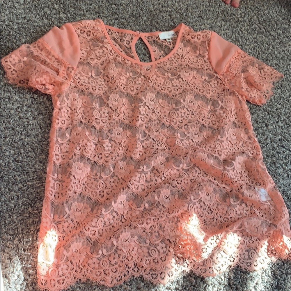 Lace boutique blouse